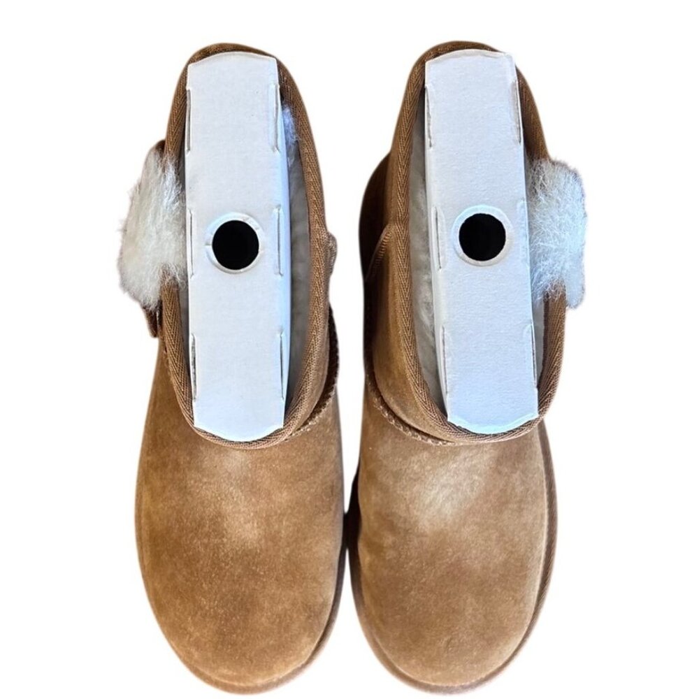 Koolaburra by UGG Victoria Mini Boots in Chestnut Suede Faux Fur Poms Size 7 New - Picture 9 of 11